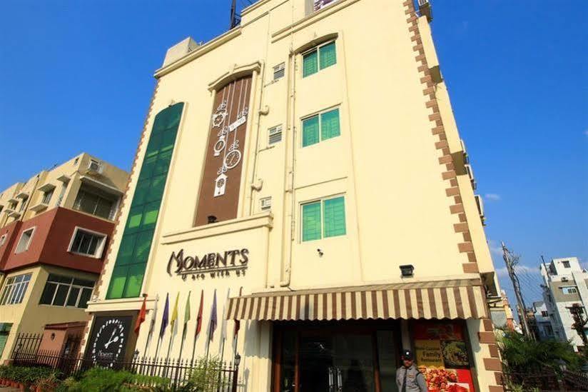 Moments Hotell Calcutta Exteriör bild