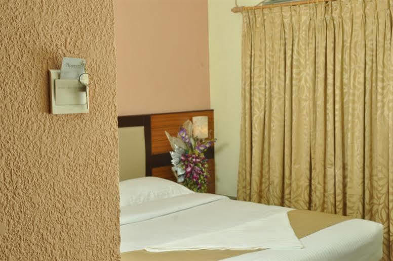Moments Hotell Calcutta Exteriör bild